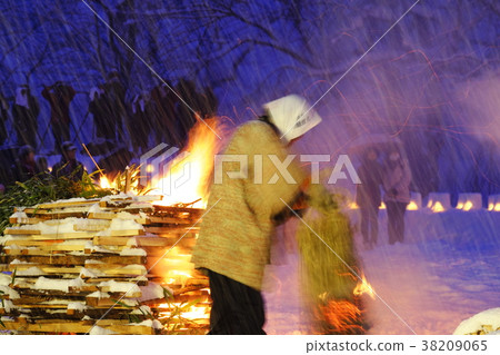 雪國的傳統活動Kadokan的搖擺枕頭 雪國的傳統活動Kadokan的搖擺枕頭 38209065