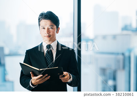 Middle business man 38210861