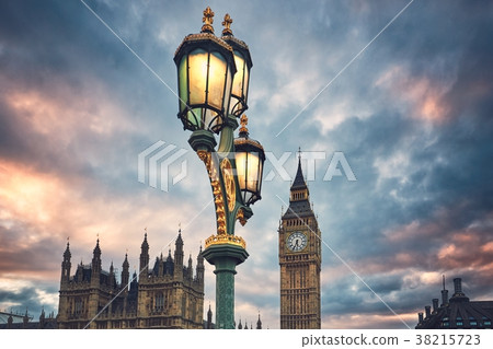 Big Ben and Houses of Parliament Big Ben and Houses of Parliament 38215723