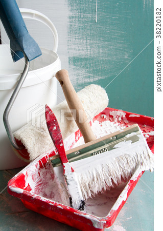 Roller Painting Container and the Painting Roller. 38220182