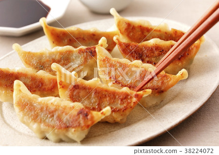 Gyoza  38224072