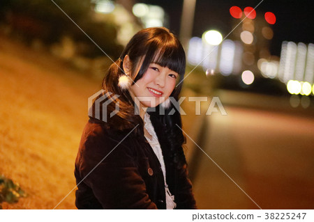 Night date meeting 38225247