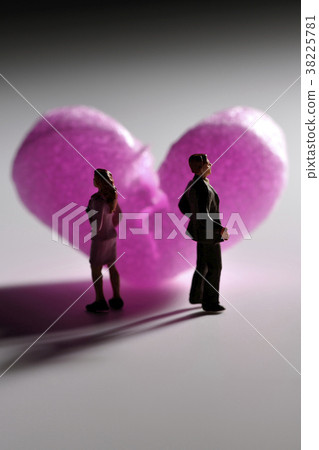 Broken heart farewell divorce Broken heart farewell divorce 38225781