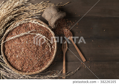 Thai brown jasmine rice or Rice berry in basket 38226105