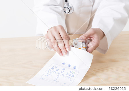 Medical image Medical image 38226913