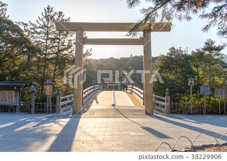 Ise Shrine Otorii 38229906