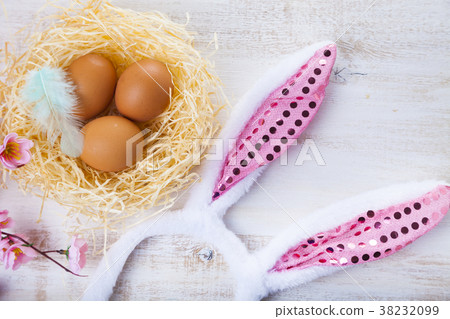Easter eggs in nest Easter eggs in nest 38232099