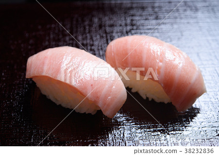 Large Tori nigiri sushi 38232836