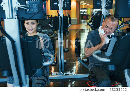 Gym training aerobic exercise 38235922