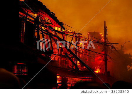 The silhouette of Burning house 38238840