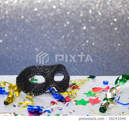 Mask with masquerade decorations 38241040