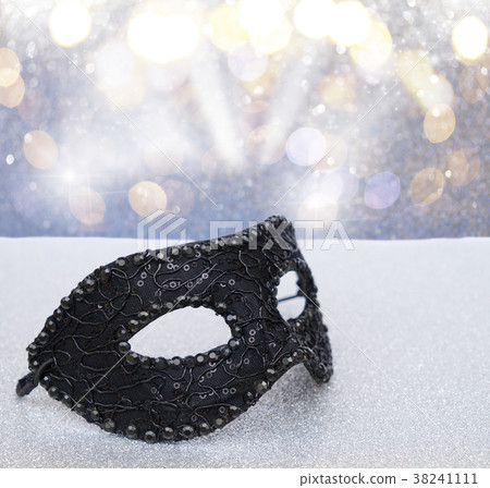Mask with masquerade decorations 38241111