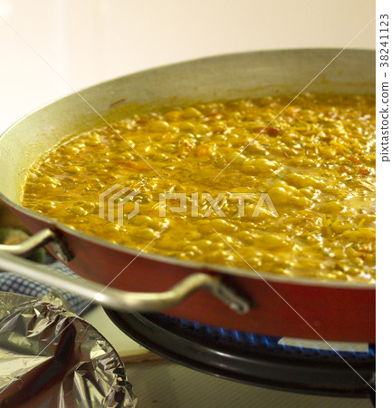 Seafood fideua in frying pan Seafood fideua in frying pan 38241123