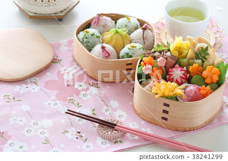 Spring Lunch Box Hanami Lunch Box 38241299