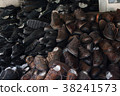 used shoes for sale 38241573
