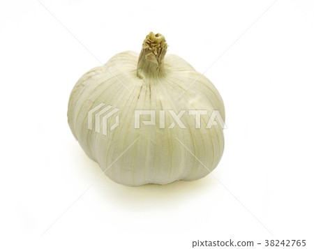 Garlic head on white background. 38242765