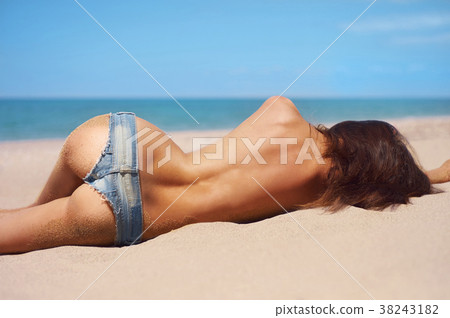 topless beauty at the sea topless beauty at the sea 38243182