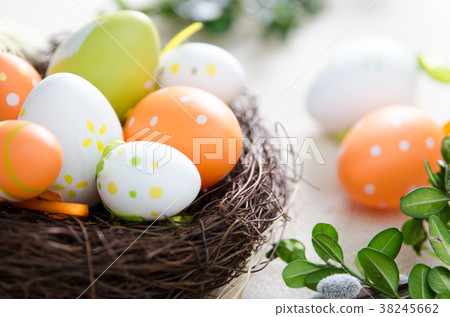 Easter eggs decoration, eggs in the nest Easter eggs decoration, eggs in the nest 38245662