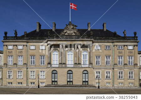 Amalienborg Palace - Copenhagen - Denmark Amalienborg Palace - Copenhagen - Denmark 38255043