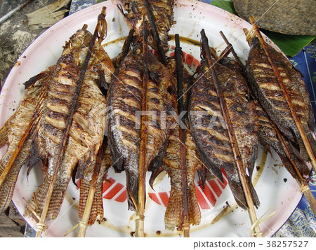 Grilled fish (Luang Prabang / Laos) 38257527