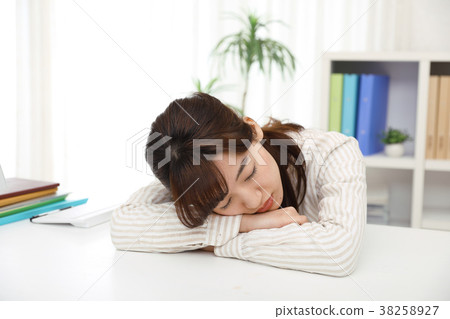 OL who fell asleep during work OL who fell asleep during work 38258927