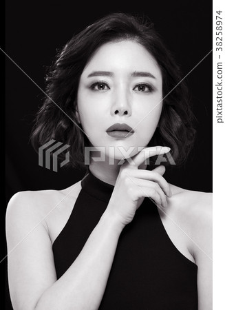Beauty, 20s, women, black and white, monotone Beauty, 20s, women, black and white, monotone 38258974
