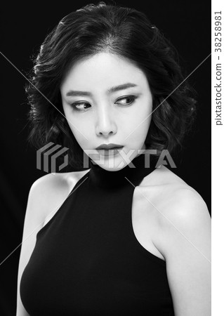 Beauty, 20s, women, black and white, monotone Beauty, 20s, women, black and white, monotone 38258981