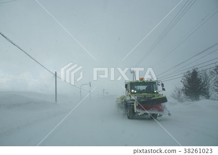 Snowstorm country road No. 231 Ororon line (Ishikari City) Snowstorm country road No. 231 Ororon line (Ishikari City) 38261023