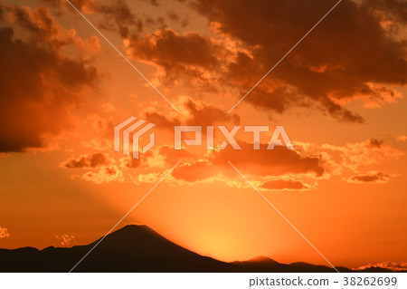 "Science of Mount Fuji" related search keyword seen from Tokyo cityscape, sunset view, Sumida-ku of Japan is solar continuous photo 38262699