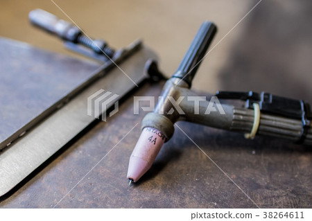 TIG welding operation TIG welding operation 38264611
