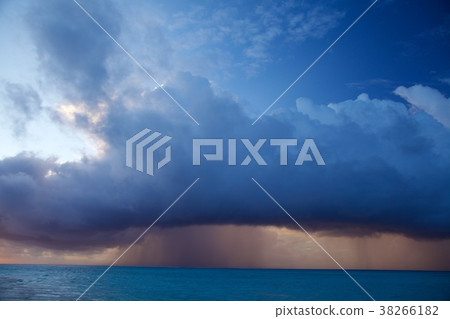 Tropical Maldives Hawaii drone hotel relax wedding happy 38266182