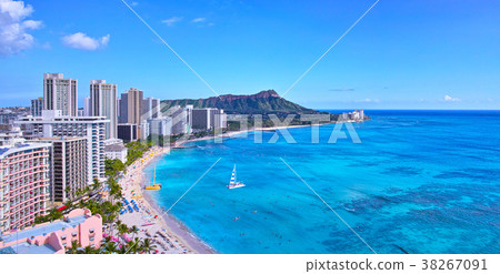 Landscape of Waikiki Beach (Panorama) 38267091