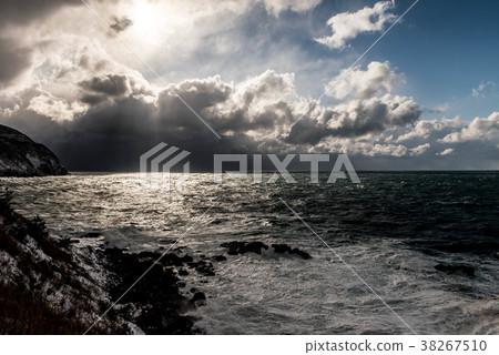 冬天的日本海 38267510