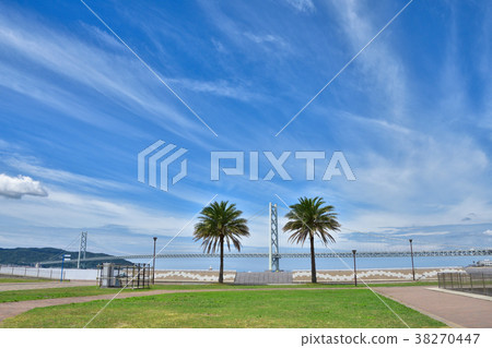 神戶海洋碼頭和明石海峽大橋 神戶海洋碼頭和明石海峽大橋 38270447