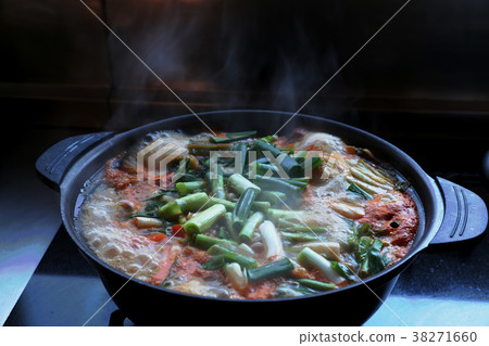 泡菜火鍋 38271660