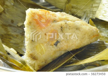 sticky rice steam with pork and salt egg sticky rice steam with pork and salt egg 38273450