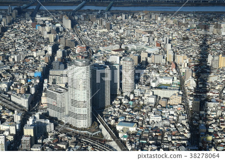 Tokyo cityscape, clear scenery in Japan, shadow of Tokyo Sky Tree 38278064