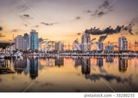 St. Petersburg, Florida, USA 38280235