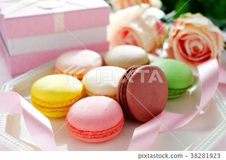 Macaroon gift Macaroon gift 38281923