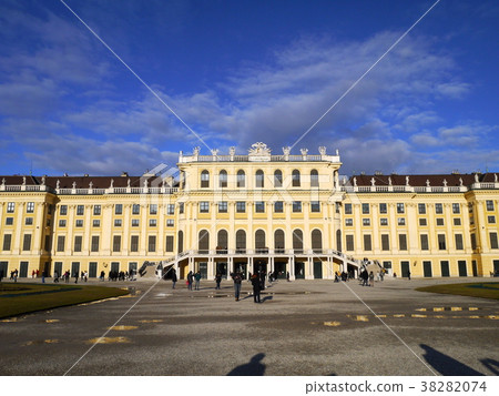 Vienna * Schönbrunn Palace [Austria] 38282074