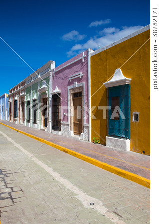 Typical colonial street in Campeche, Mexico. Typical colonial street in Campeche, Mexico. 38282171
