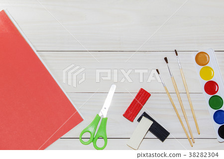 Watercolor and oil paints, brushes for painting, Watercolor and oil paints, brushes for painting, 38282304