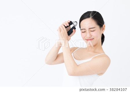 做肌肉訓練白色後面圖像的婦女 38284107