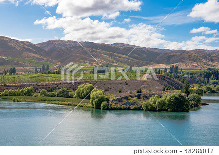 Cowerwell's Kawarau River 38286012