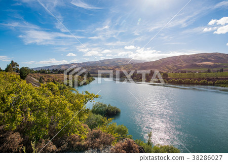 Cowerwell's Kawarau River 38286027