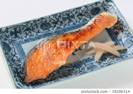 與銀杏樹的烤魚 38286314