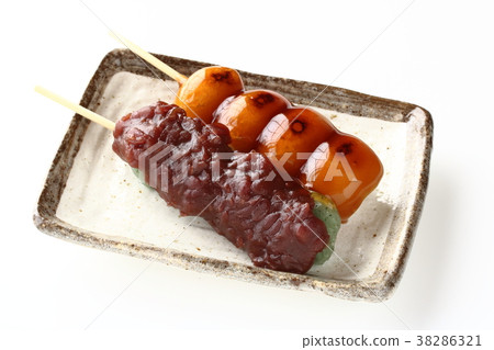 Skewers dumplings 38286321