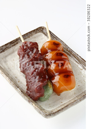 Skewers dumplings 38286322