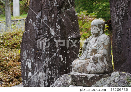 Shinshu's cultural assets, famous craftsman Shiji Moriya's stone Buddha Karatsuyama Jizo Daisuke (Midake, Kiso-machi, Kiso-gun, Nagano Prefecture) 38286786