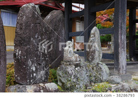 信州的文化遺產，著名工匠世紀守谷的石佛唐津地下大輔（長野縣木曾郡木町町） 38286793